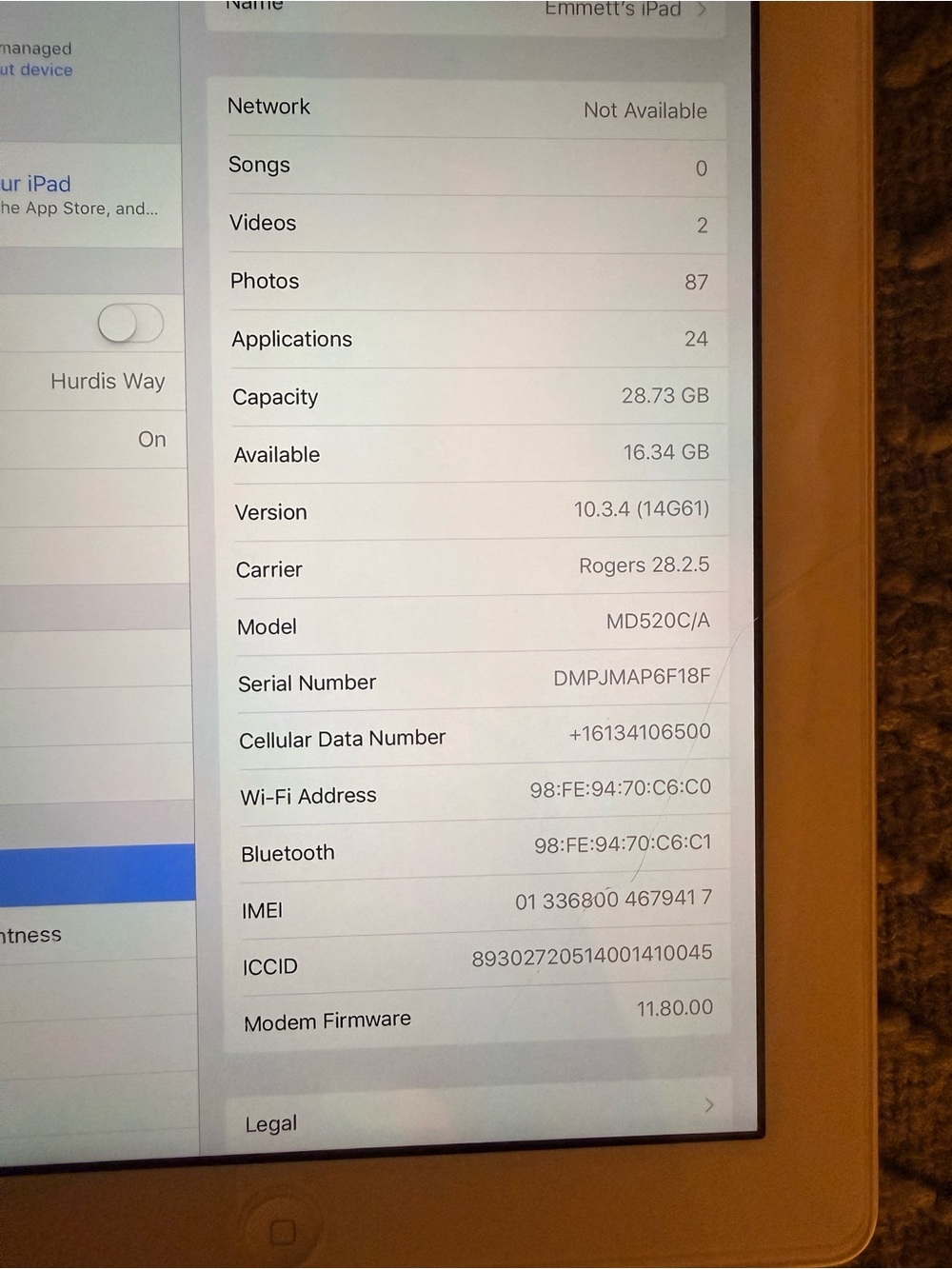 Apple iPad 4th Generation - Picture 3 of 3